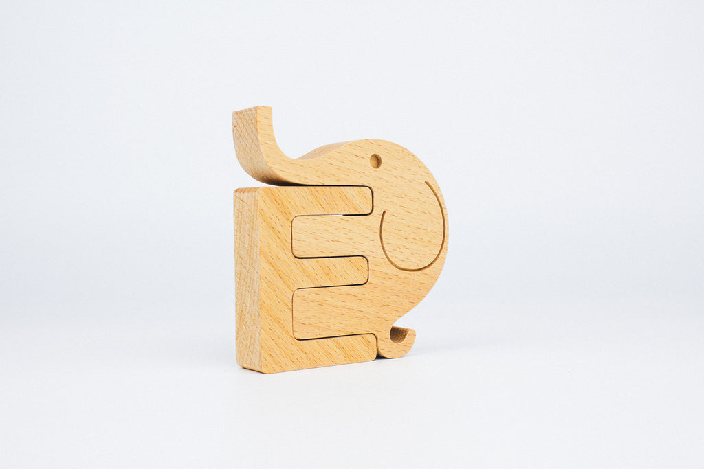 Litera E, Elephant,  jucărie educativă pentru copii.
Letter E, Elephant, educational alphabet toy for kids.
E is for... Elephant
